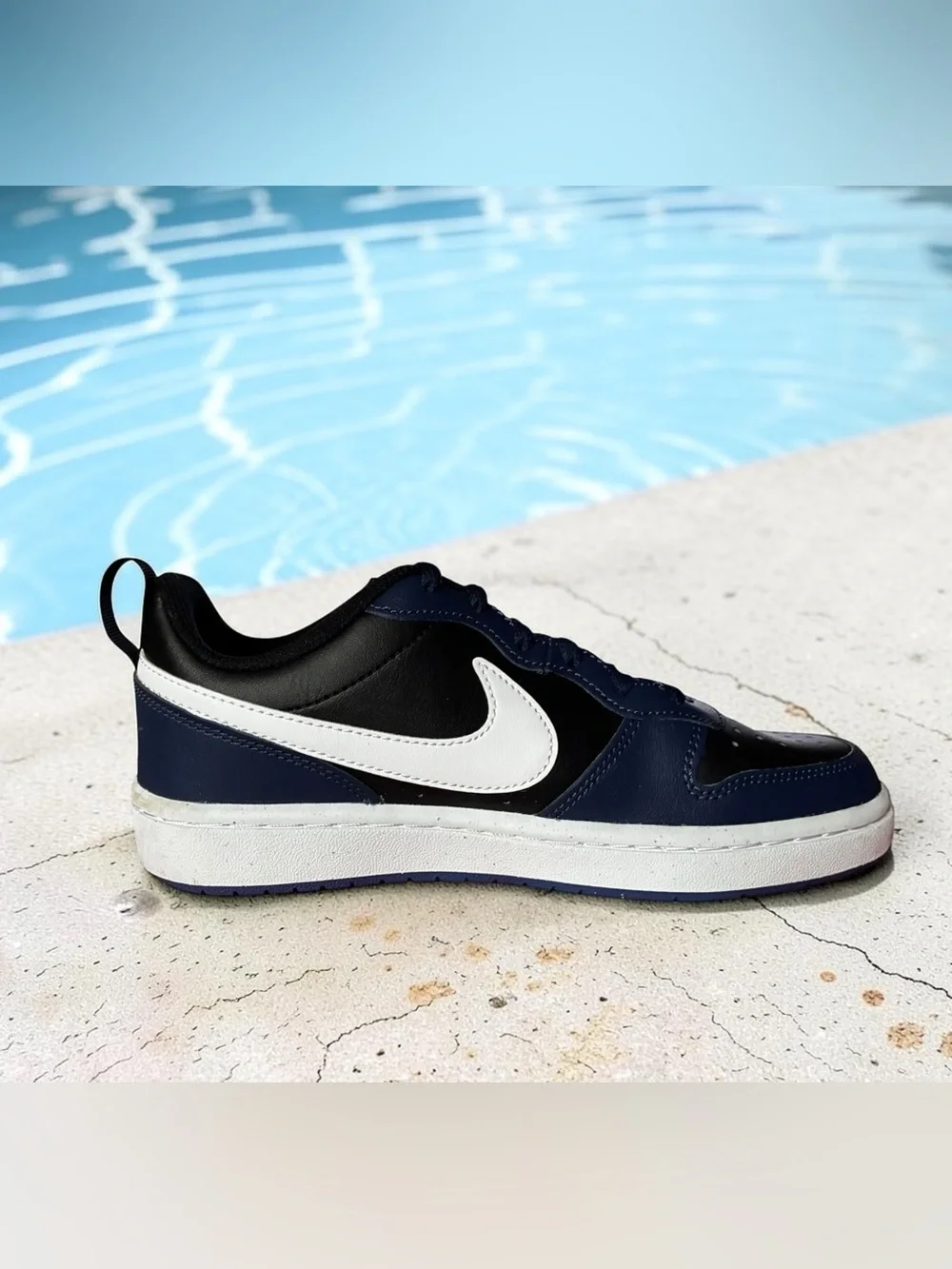 Nike Court Borough Low GS Size 4.5Y NEW
